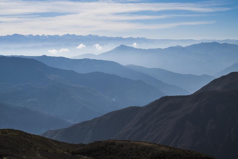 ...führt serpentinenförmig mehr als 1000m in die Tiefe...