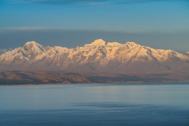 ...wo wir eine fantastische Aussicht auf die 6000er der Königskordillere haben und bei...